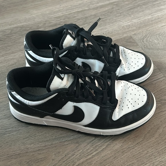 Nike white dunks - Picture 2 of 3